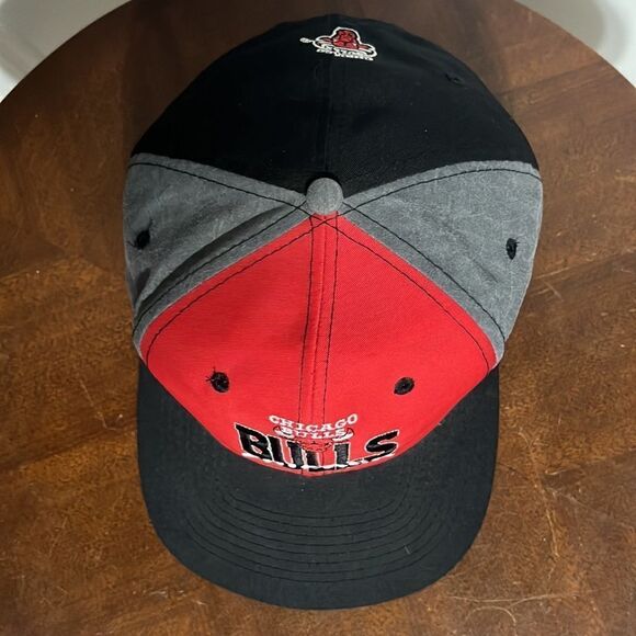 🔥🏀 True Vintage CHICAGO BULLS Snapback Hat Limited Edition #1449 of 2000 - EUC - Picture 4 of 13